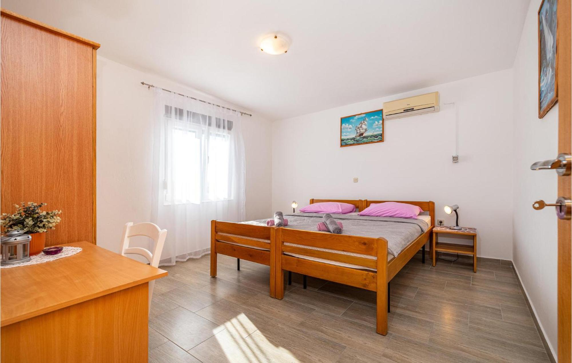 Beautiful Home In Rovanjska With Wifi 외부 사진