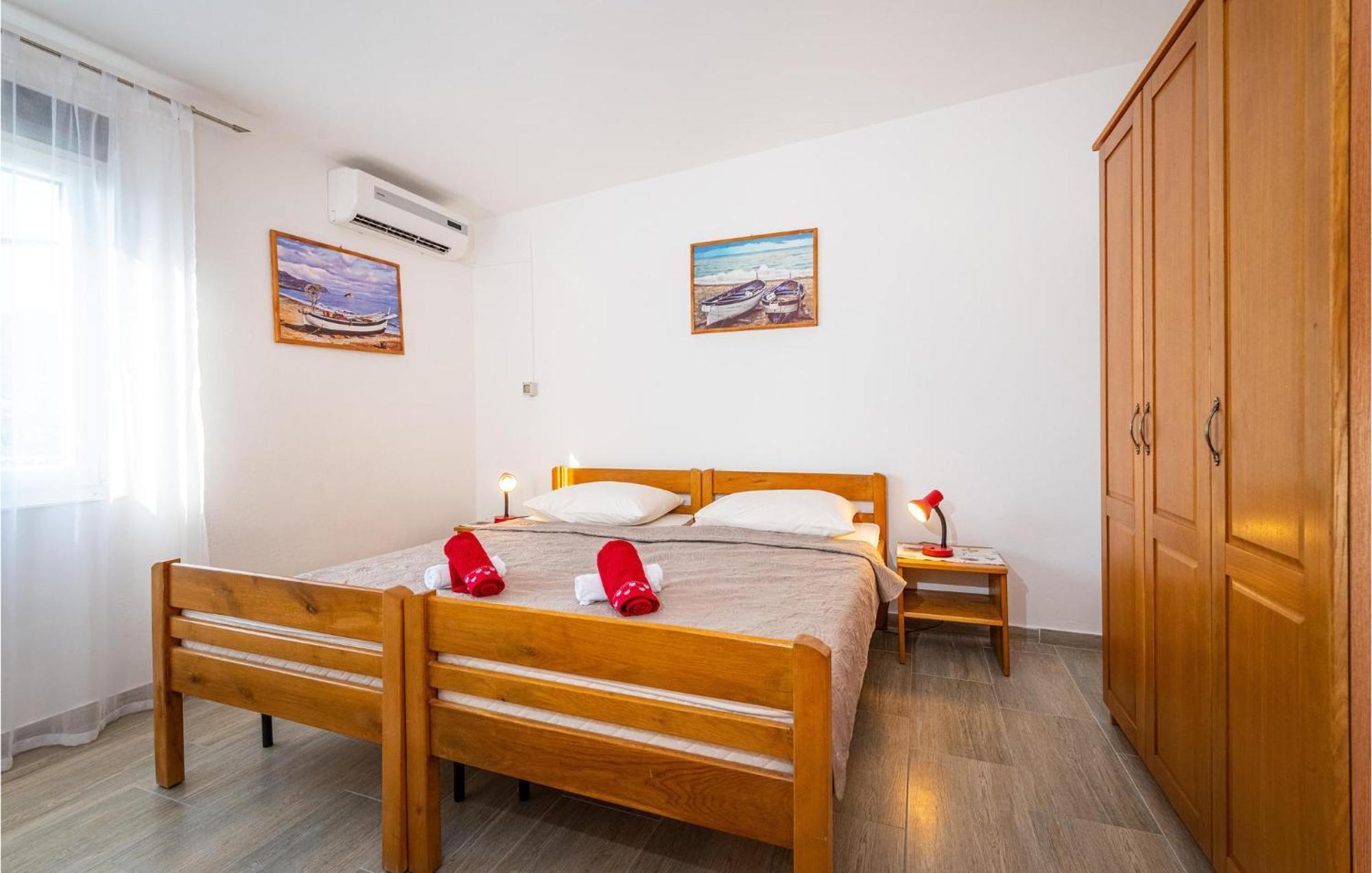 Beautiful Home In Rovanjska With Wifi 외부 사진