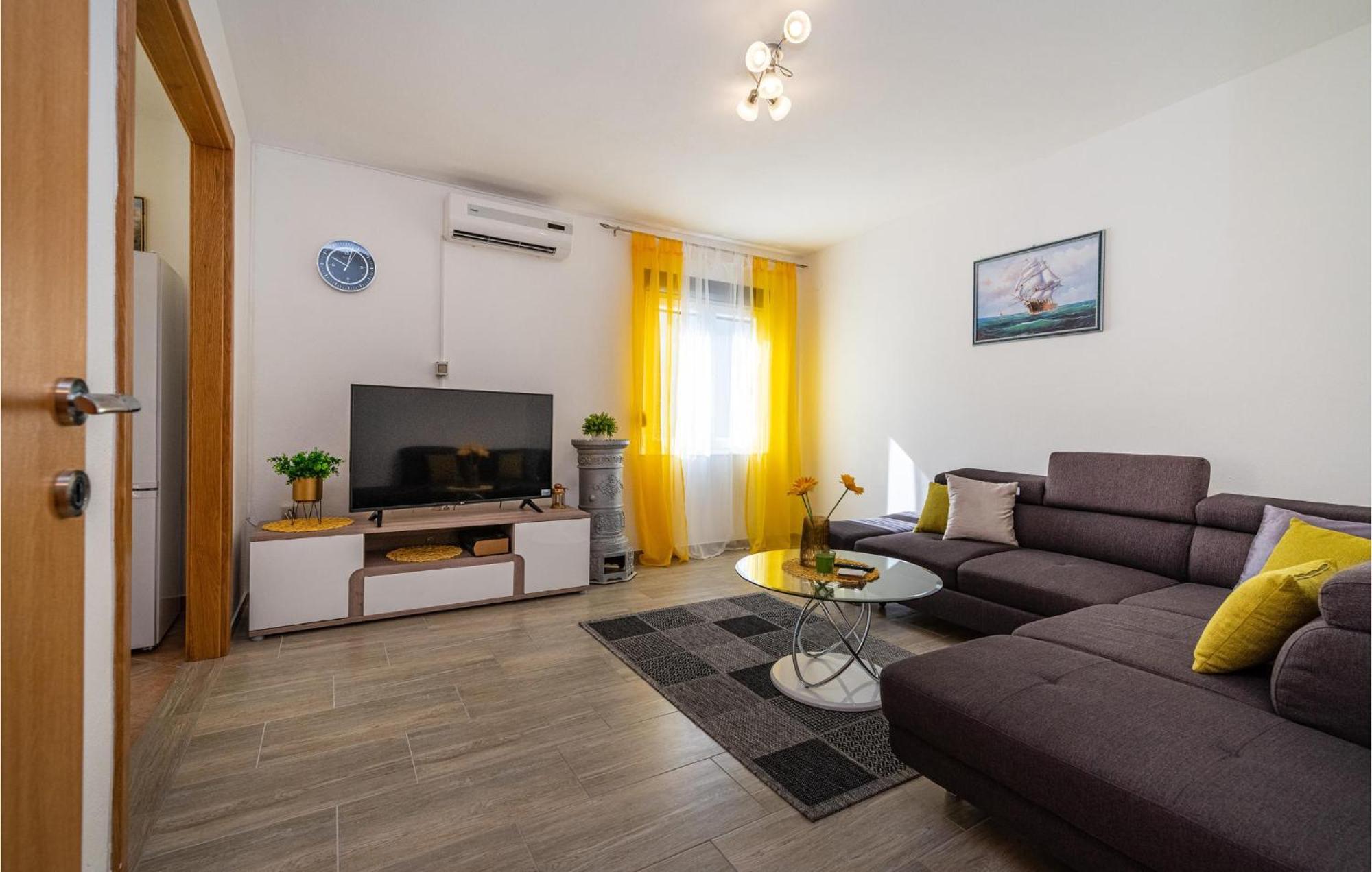 Beautiful Home In Rovanjska With Wifi 외부 사진